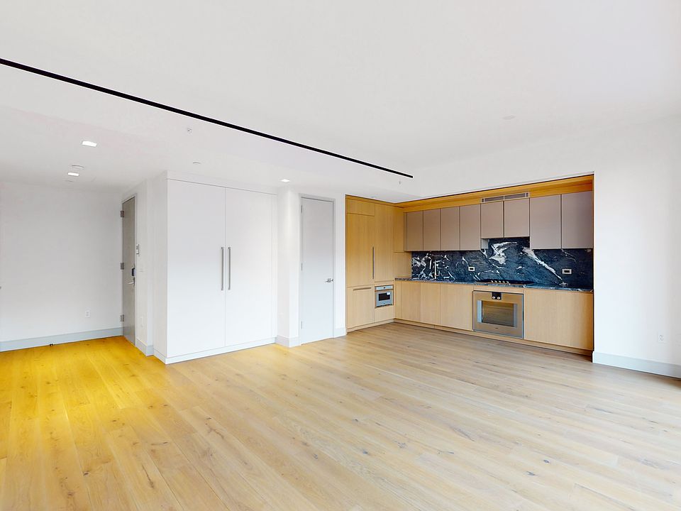 1st image of 101 W 14th St APT 5A