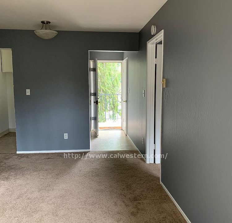 1st image of 880 Willow St APT 26