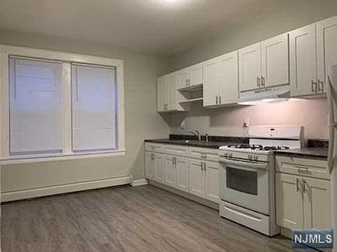 2nd image of 62 Wakeman Ave #64