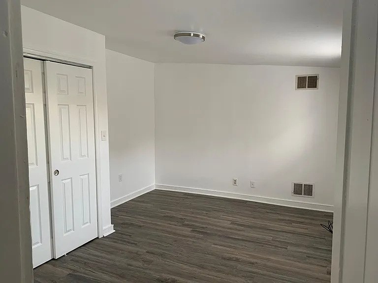 221 Poplar St #C — Photo 9