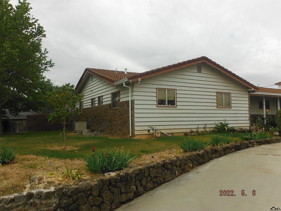 2nd image of 420 El Verano Ave