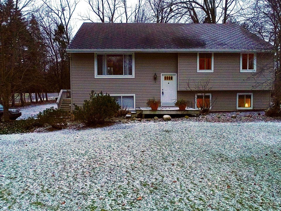 2nd image of 1201 Alpine Dr