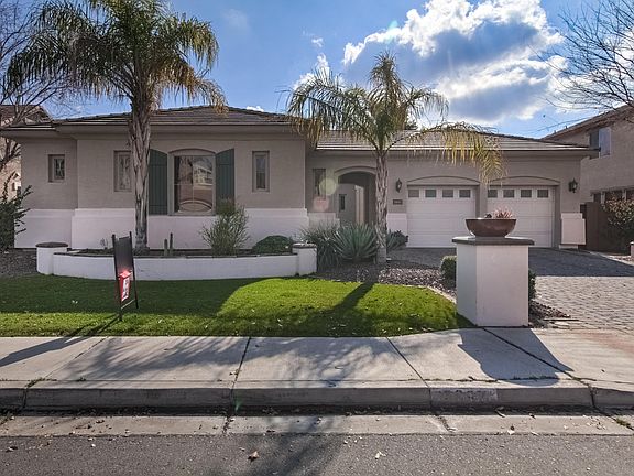 2nd image of 2687 E Parkview Dr