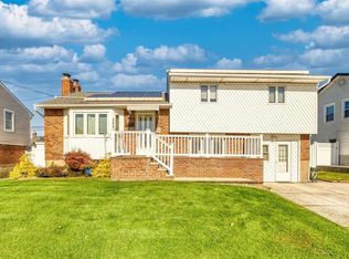 2897 N Jerusalem Rd, East Meadow, NY 11554
