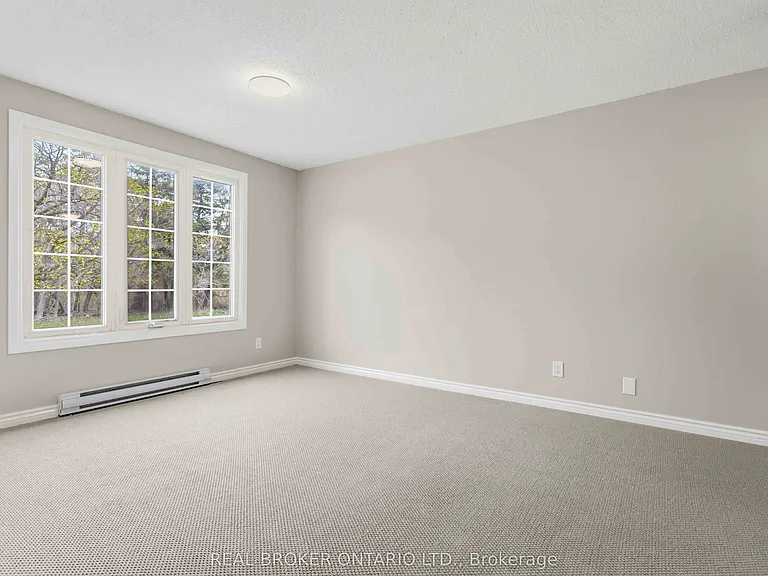 1306 Valley Dr #MAIN — Photo 2