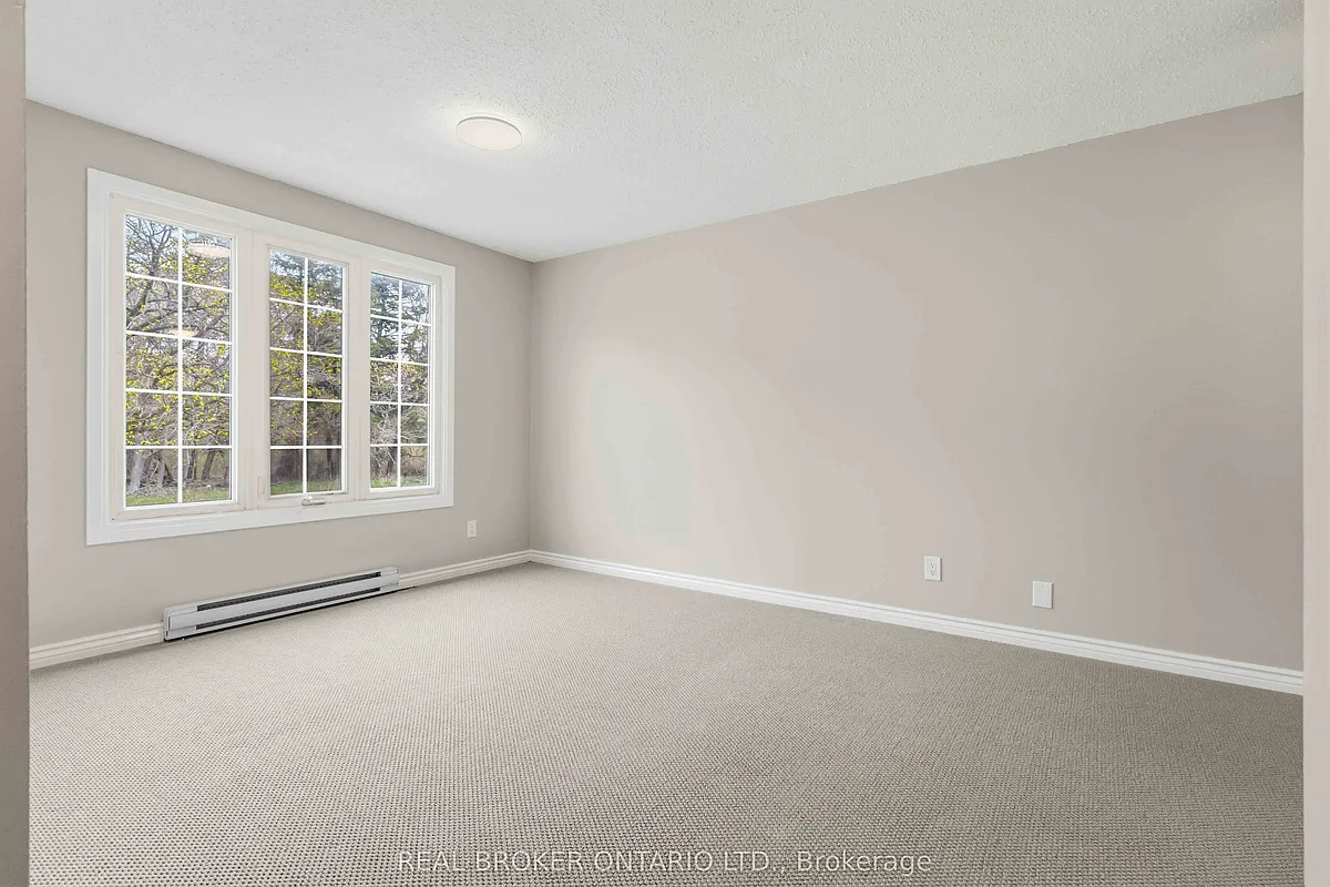 Building Photo - 1306 Valley Dr #MAIN