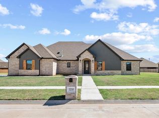 1210 Jozie Way, Tuttle, OK 73089