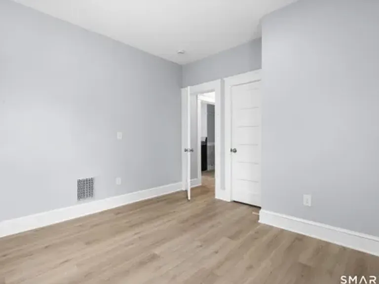 11 Young St #1 — Photo 3