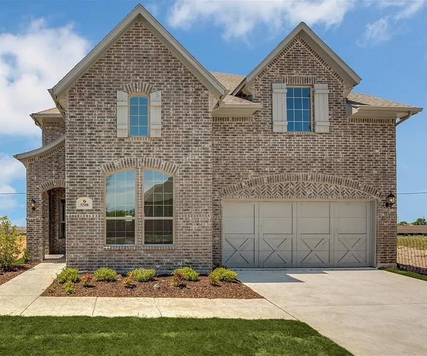 4 bed, 3.5 bath, 3817 sqft, $3,850 — Photo 1