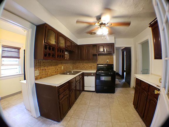 3rd image of 59 N Rose Blvd #B