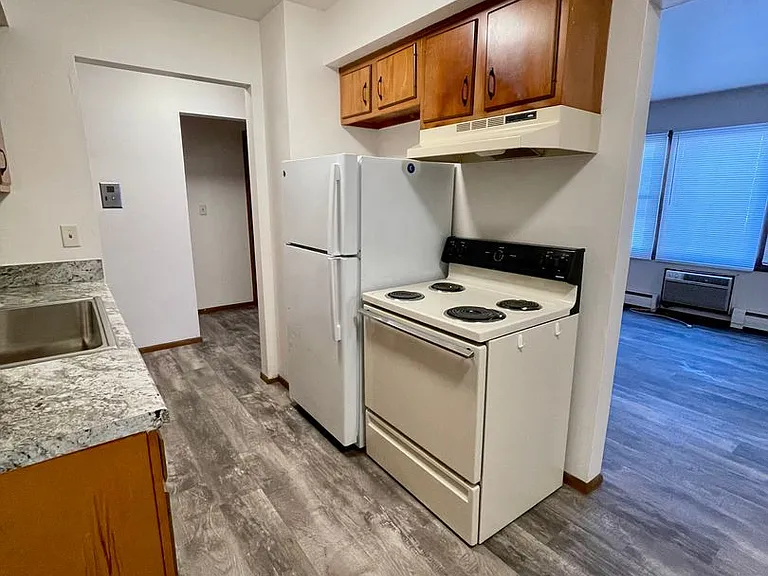 1524 E Providence Ave — Photo 7