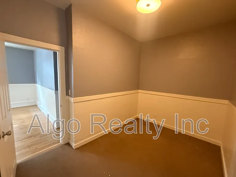 690 Lowry Ave NE #1 — Photo 4