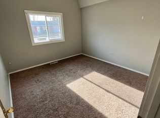 1447 Vandenberg Cir, Sergeant Bluff, IA 51054