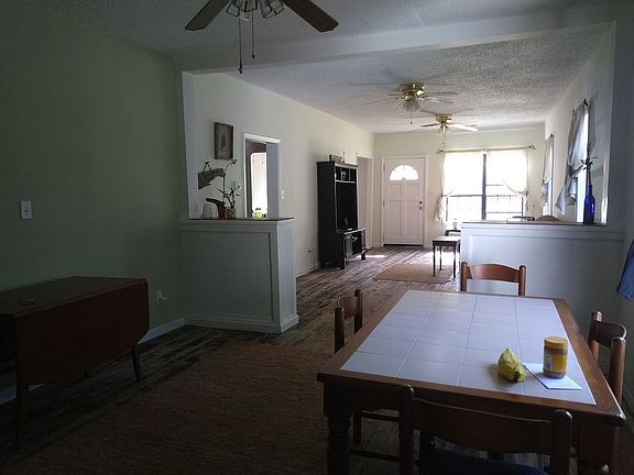 4th image of 1000 S 15th St