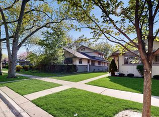 827 N Grove Ave, Oak Park, IL
