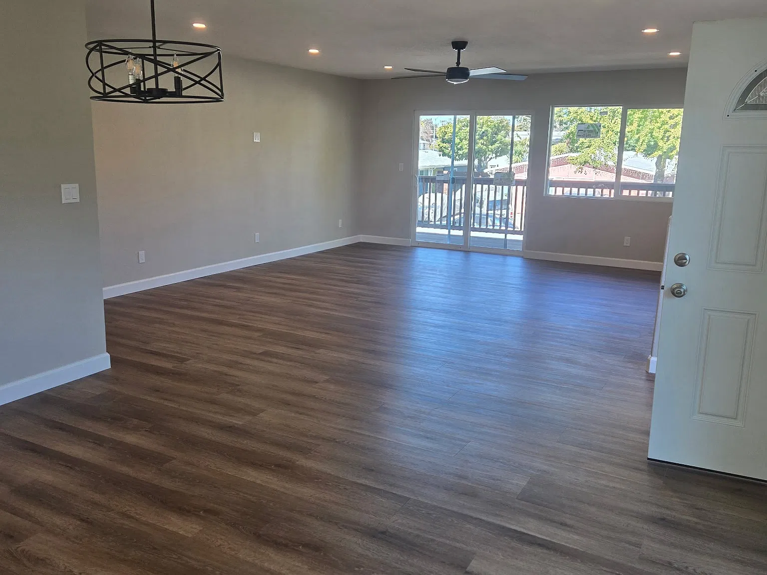 4 bed, 1649 sqft, $4,250 — Photo 4