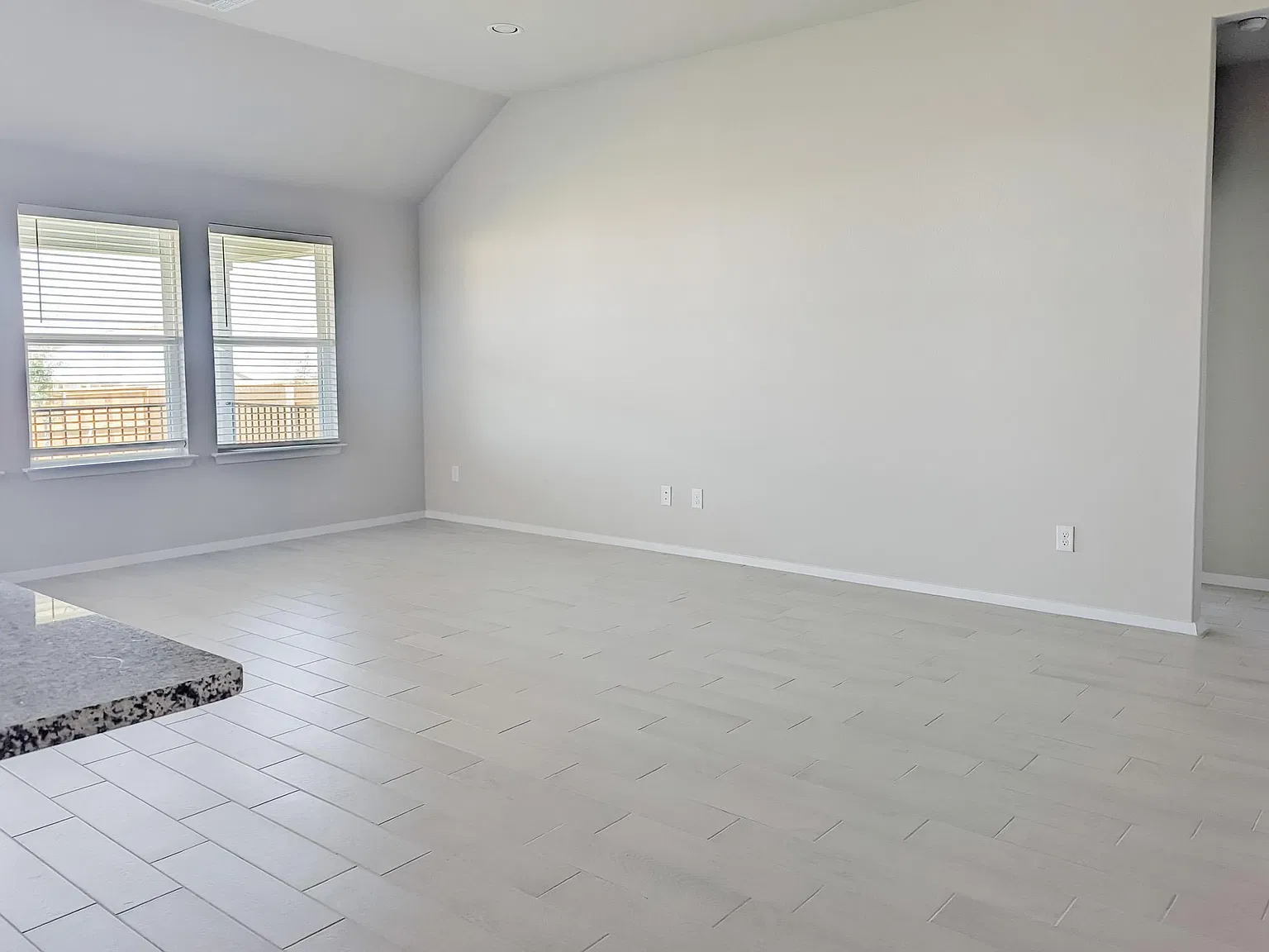 3 bed, 2.0 bath, 1567 sqft, $1,875 — Photo 4