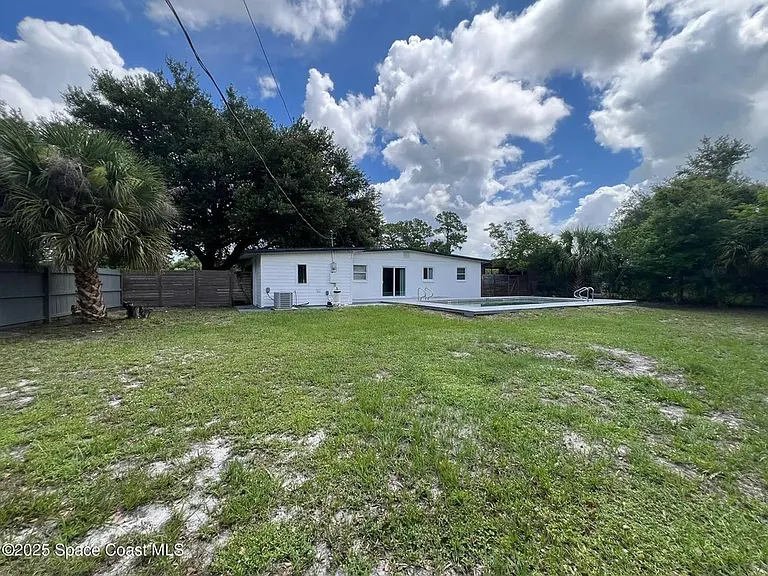 1221 Cypress Ln — Photo 29