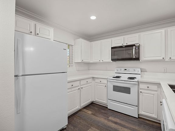 3rd image of 7505 Charmant Dr #1610