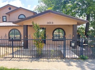 303 W Viesca St, Del Rio, TX 78840
