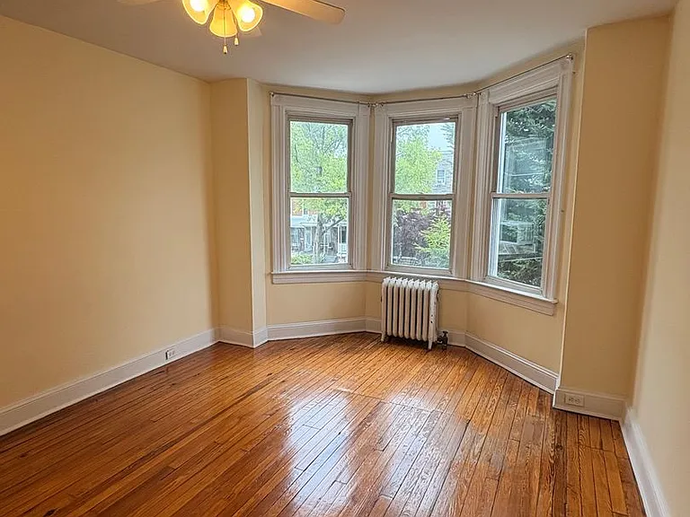 620 W 33rd St — Photo 11