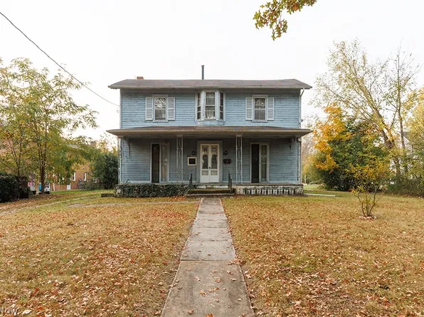 207 E College St, Oberlin, OH 44074