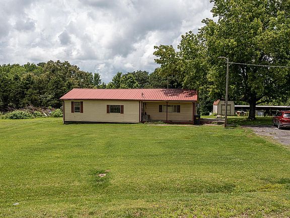 5th image of 219 Graham Cir