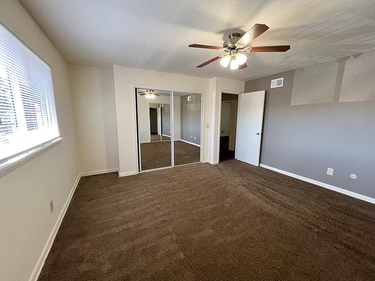 Mayfair Apartments — Photo 60