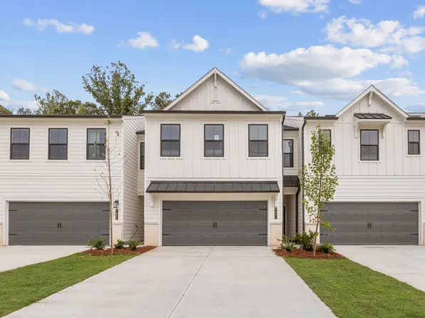 7485 Clover Ln, Flowery Branch, GA 30542