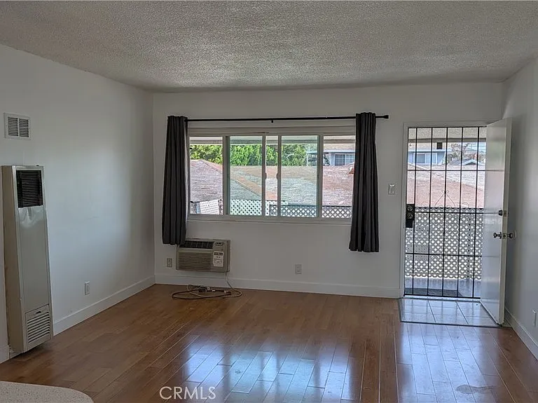315 S Pine St — Photo 5