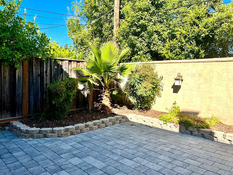 4987 Northlawn Dr — Photo 17