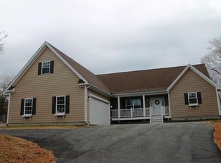 4 Finch Ln, Bourne, MA 02532