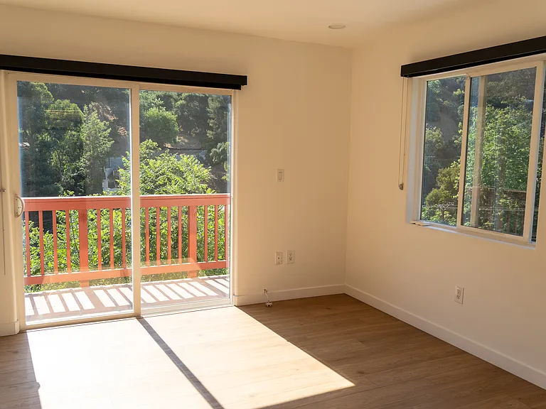 8192 Laurelmont Dr — Photo 8