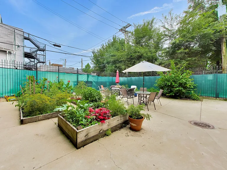 2235 N Kedzie Blvd #3 — Photo 25