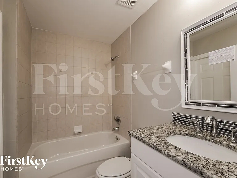 129 Wanatah Ave S — Photo 14