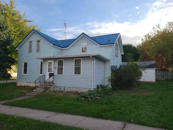 22 N Main St, Altura, MN 55910