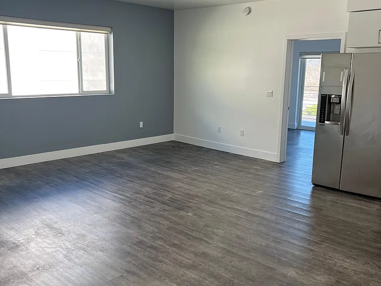 4231 McLaughlin Ave #401 — Photo 19