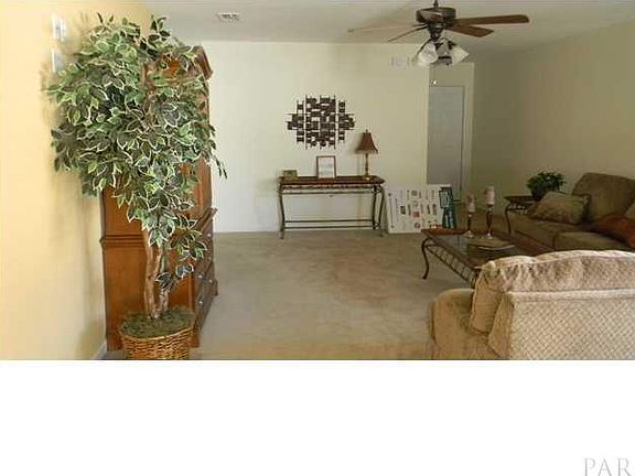 4th image of 11021 Chippewa Dr