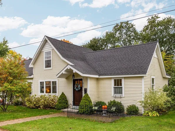 814 Locust St, Traverse City, MI 49684