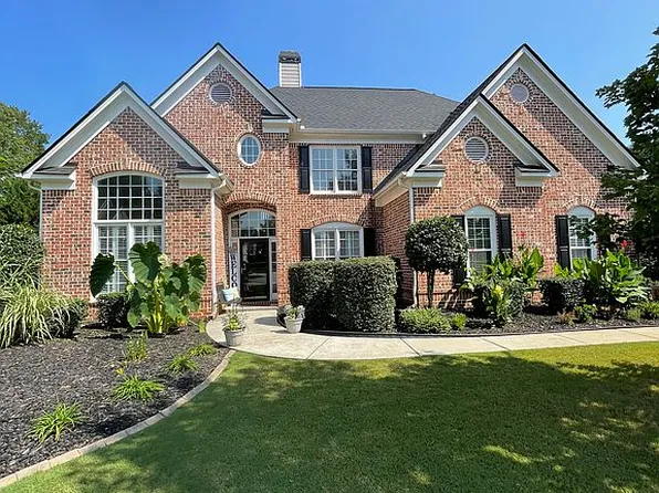 136 Holly Springs Dr, Peachtree City, GA 30269