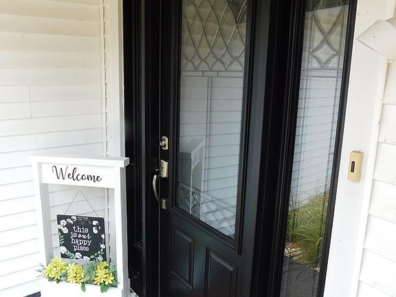 3rd image of 38 Meadow Ln
