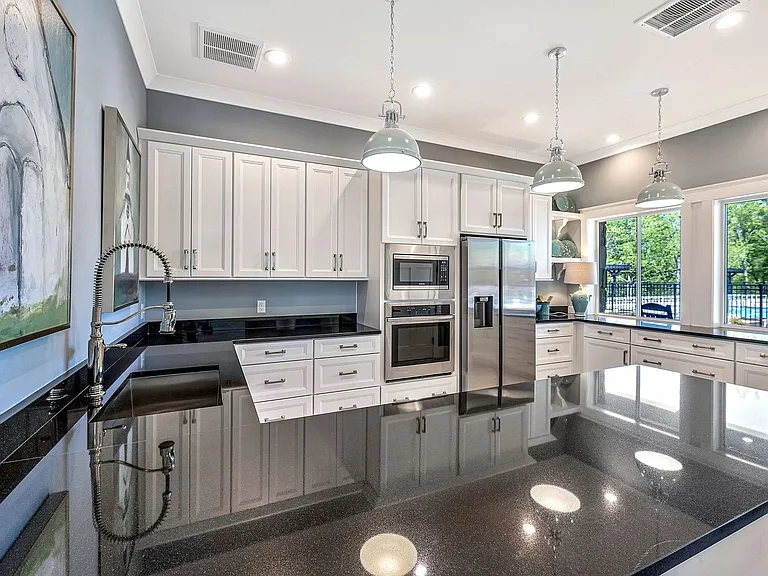 7628 Delancey Dr — Photo 6