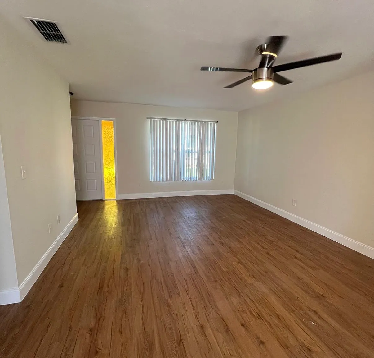 2 bed, 992 sqft, $1,400 — Photo 2