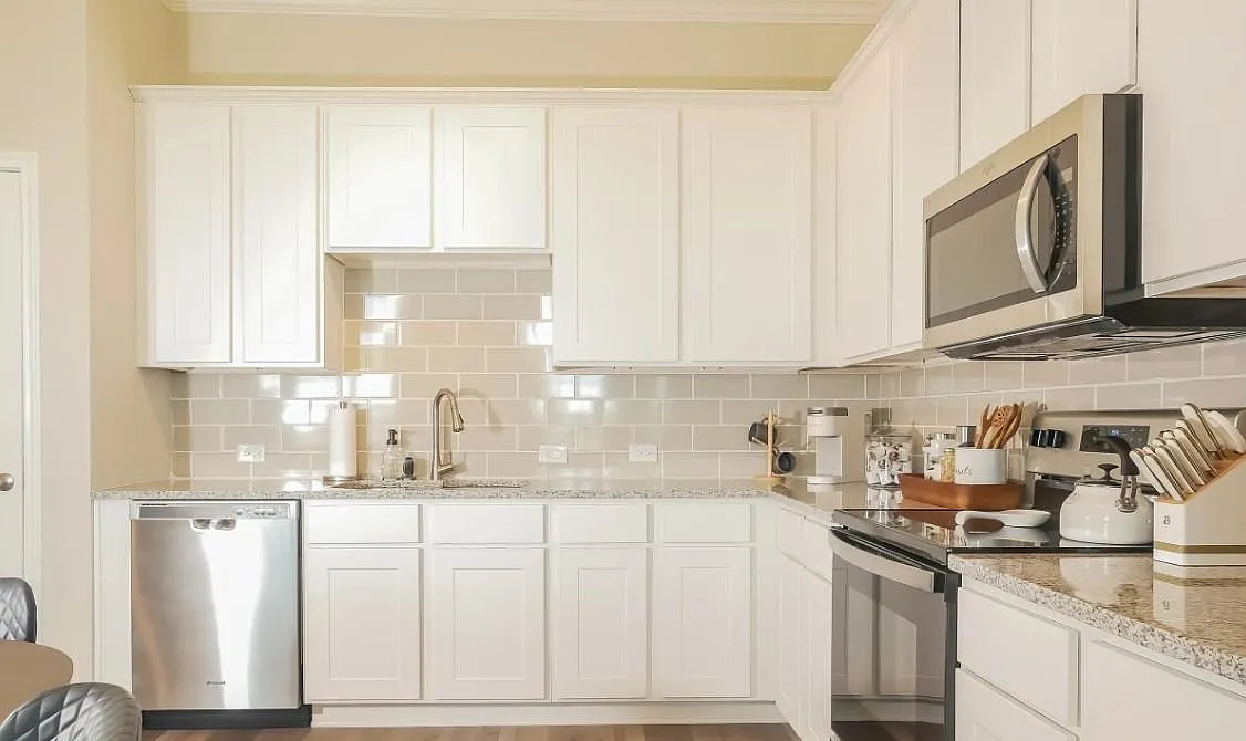 4 bed, 3.5 bath, $2,799 — Photo 2