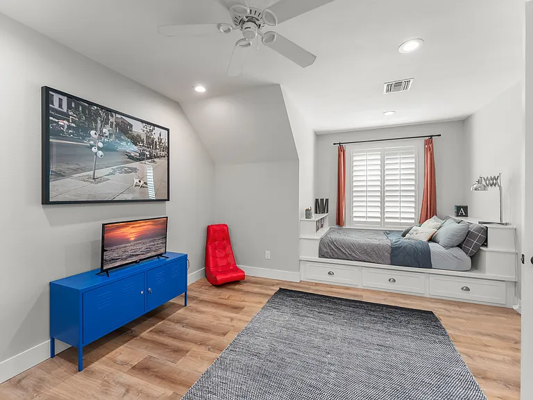 9720 Covent Garden Dr — Photo 43