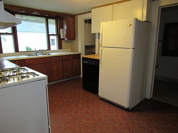 2nd image of 2133 Southwestern Dr