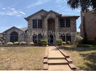 2332 Boardwalk Dr, Mesquite, TX 75181