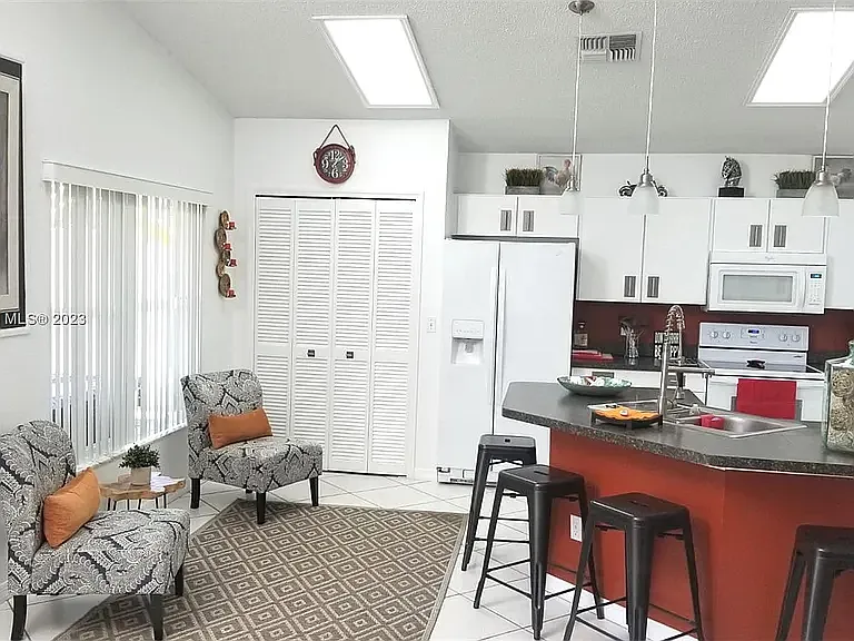 11859 Hartfordshire Way — Photo 4