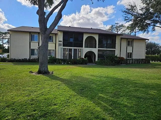 105 Lake Pine Cir #B-2