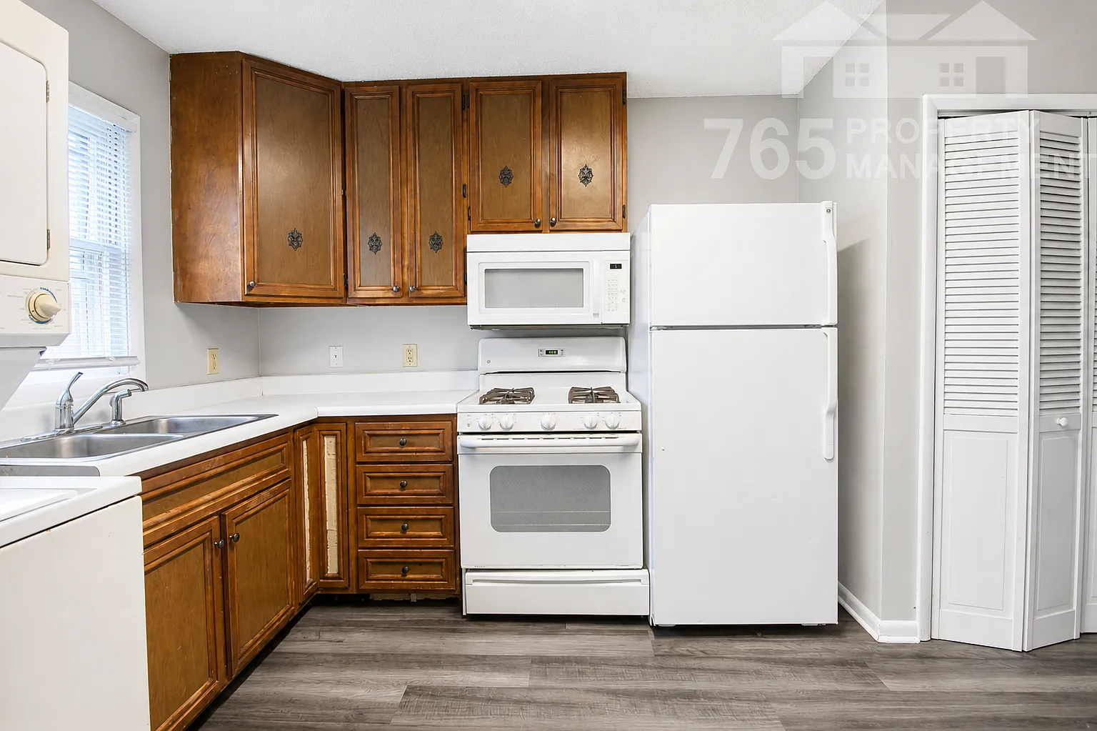 2 bed, 700 sqft, $895 — Photo 2